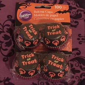 🎃 2 packs of Wilton Baking Cups